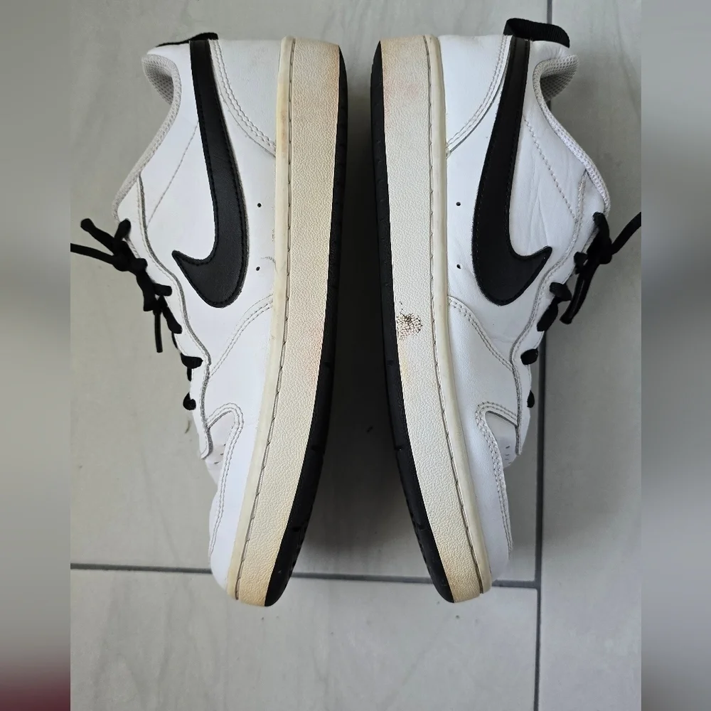 Nike Court Borough Size 6.5Y White Black Casual Sneakers